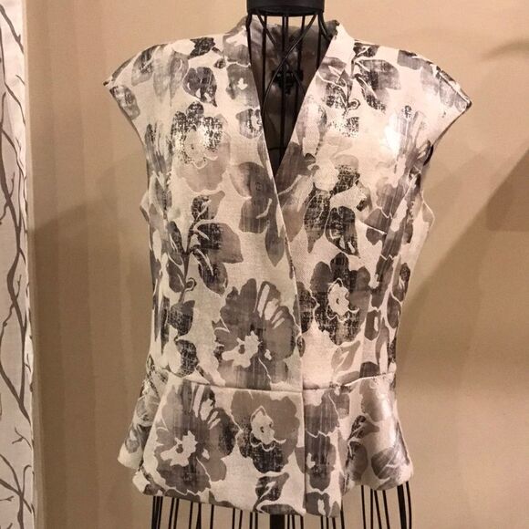 WORTH Grey & Silver Floral Print Sleeveless Top 8 - Picture 1 of 8